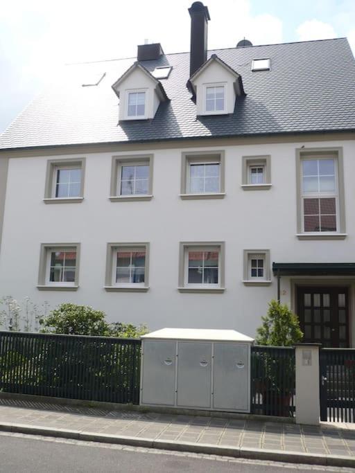 Appartamento Super Zentral Begehrte Wohnlage Parkplatz Vor Haus Norimberga Esterno foto